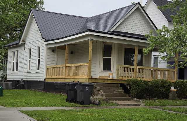 404 S Clark St photos photos