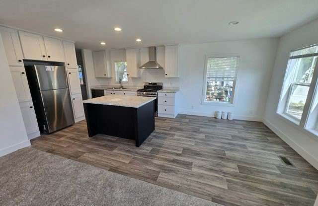 207 Spruce Lane photos photos