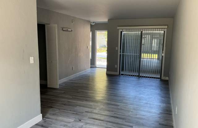 617 SW 69th St photos photos