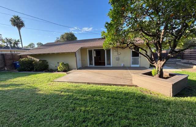 Charming Updated 3 Bedroom / 2 Bath Goleta Home - Dog Friendly! Gallery 1