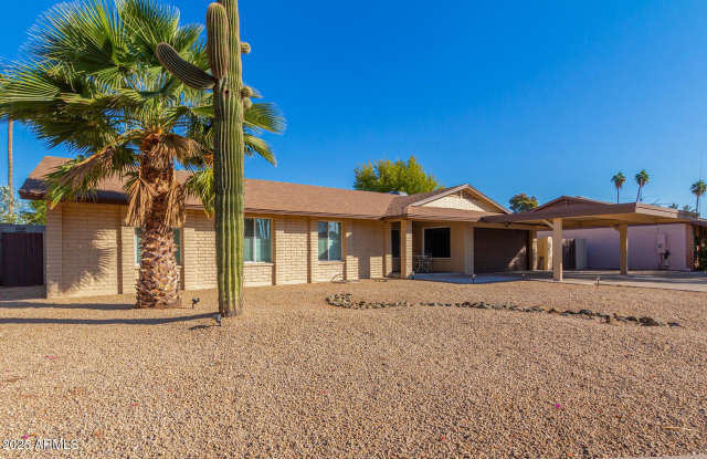 4524 E VOLTAIRE Avenue photos photos