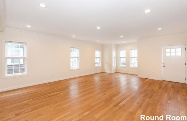29 1st St. Gallery 4
