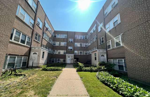 6021 North Fairfield Avenue photos photos