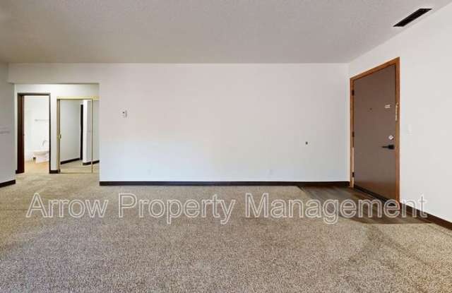 201 E Arbor-302E Gallery 2