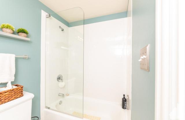1711 Crilly Court Gallery 2