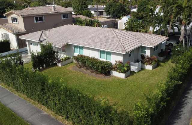 1403 Adams St photos photos