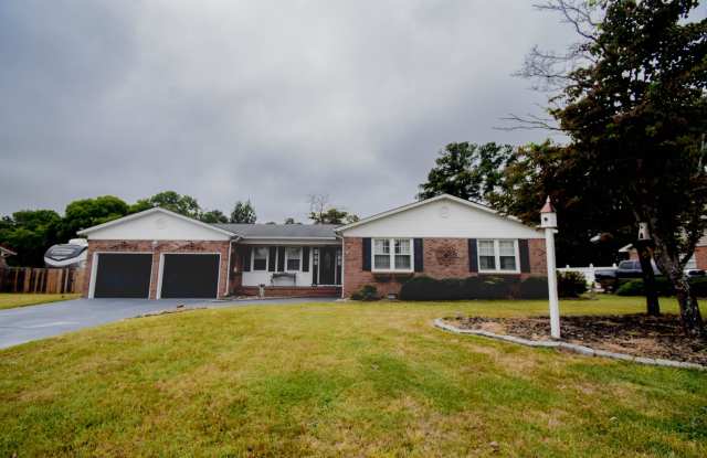 3 Bedroom 2 Bathroom with a Pool! photos photos
