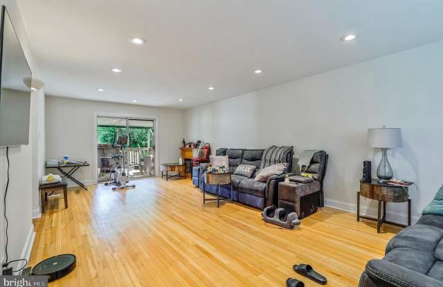 212 E LAFAYETTE AVENUE - 212 Lafayette Avenue, Magnolia, NJ 08049