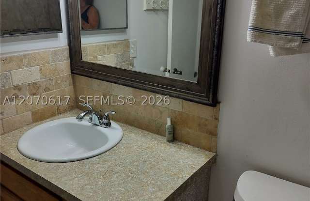 213 Woodbridge Dr Gallery 4