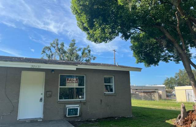 Great 1BR Duplex Walking Distance From Downtown! photos photos