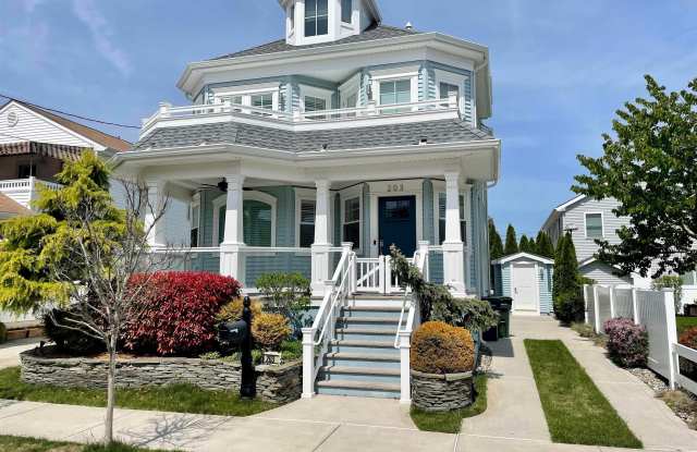203 N Huntington Ave - 203 North Huntington Avenue, Margate City, NJ 08402