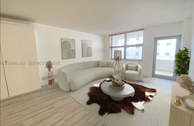 9225 Collins Ave Gallery 1