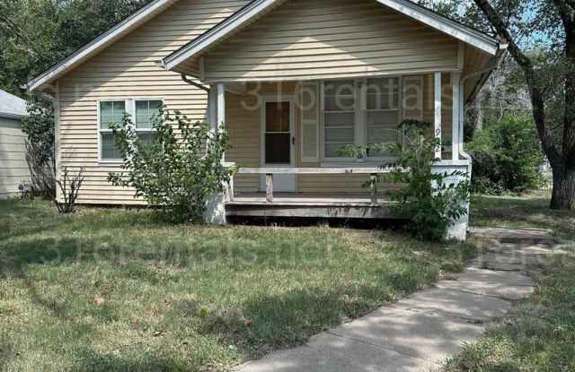 $875- 2 bed 1 bath - Beautiful single family home photos photos