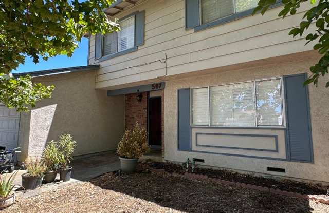 Cheery 4 bedroom with Spacious Yard  No Rear Neighbors! photos photos