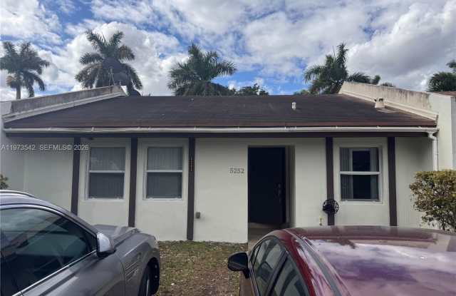 5252 SW 139th Pl photos photos