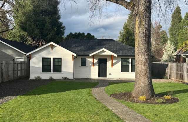BEAUTIFUL CUSTOM - BUILT SINGLE LEVEL HOME-ALL NEW CONSTRUCTION photos photos