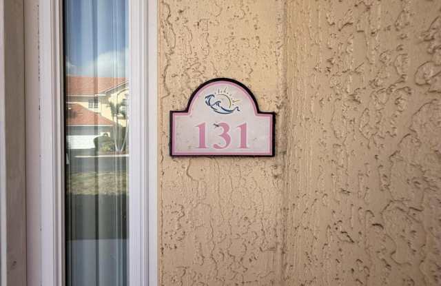131 Manny Lane Gallery 4