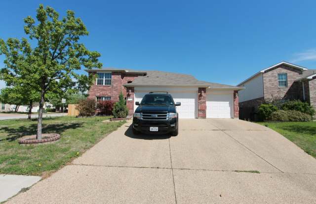 Beautiful 4 Bedroom Home on a Large Corner Lot in Leander photos photos