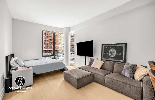 222 East Broadway photos photos 222 East Broadway photos photos