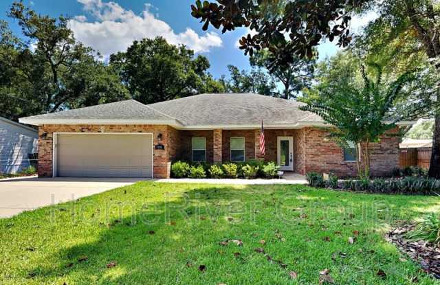 1202 Forest Heights Rd photos photos