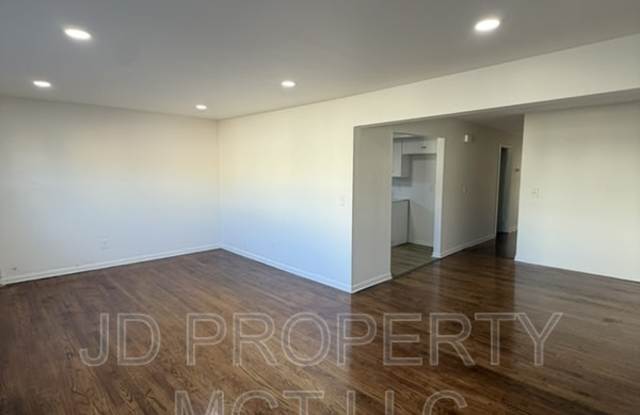 458 WALKER STREET - 2 Gallery 1