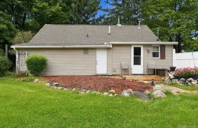 5007 Willard Road Gallery 4