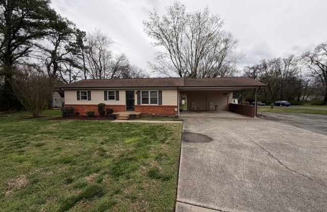 Charming 3 Bed 1 Bath Home in Murfreesboro photos photos