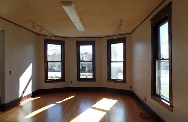 301 Valley St Gallery 4
