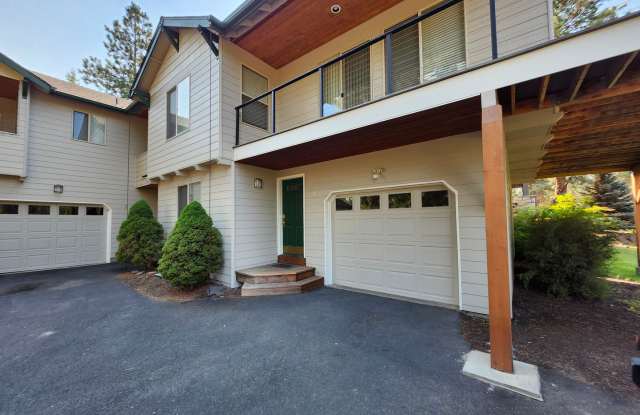 2 Bed/2 Bath Apartment Located Near OSU/COCC Campus - Attached Garage photos photos