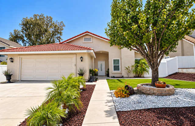 Single Story House in Murrieta for rent Gallery 3
