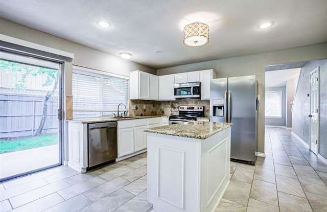 2817 Royalty Drive Gallery 2