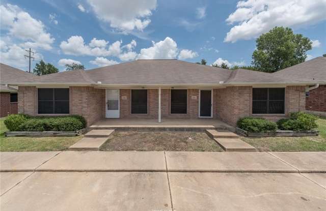 1715 Rock Hollow Loop - 1715 Rock Hollow Loop, Bryan, TX 77807
