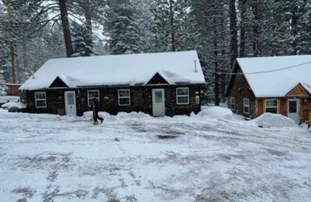Very Cute Cozy Cabin Style 1BD 1BA Duplex!!! Available on 10/17/2025 photos photos