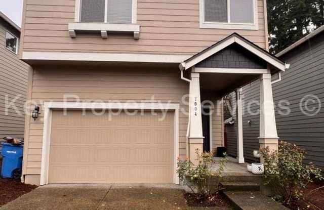 Stunning Hazel Dell Two-Story with High End Appliances photos photos