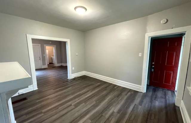 Lovely two bedroom, 1 bathroom Townhome on Quiet Street - 7332 Woodlawn Avenue, Swissvale, PA 15218