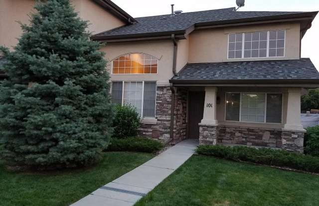1435 South Chambers Road Unit 101 - 1435 South Chambers Road, Aurora, CO 80012