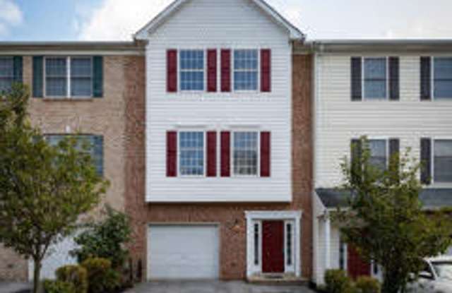 Spacious, Large, Luxury 3 Bedroom Townhouse in Hockessin, Delaware photos photos