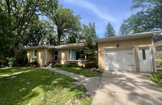 223 Oak Hill Drive - 223 Oak Hill Drive, Allouez, WI 54301