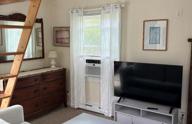718 Montauk Highway Gallery 2
