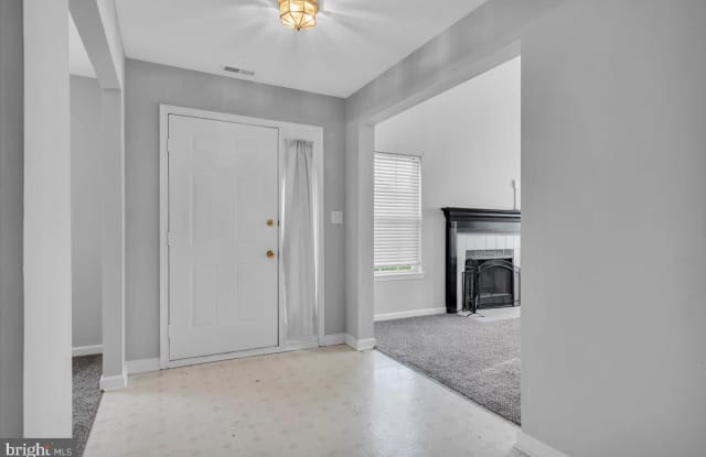 272 BIRCH HOLLOW DRIVE Gallery 4