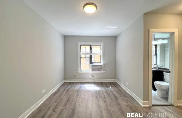 433 W Belden Ave photos photos