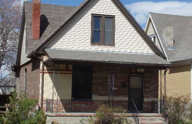1907 Bruce Randolph Ave Gallery 3