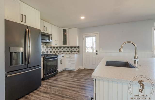 467 32 Road Gallery 3