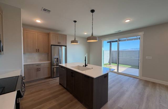 BRAND NEW TOWNHOME FOR RENT BY CRIMSON CLIFFS! photos photos BRAND NEW TOWNHOME FOR RENT BY CRIMSON CLIFFS! photos photos