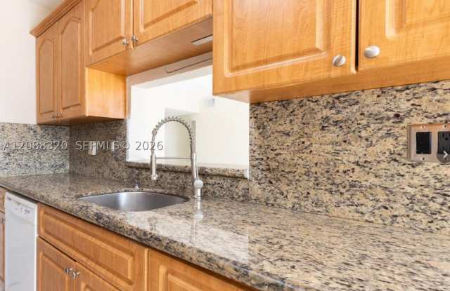 11701 SW 122nd Ct Gallery 4