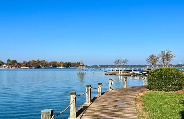 Waterfront Condo Fully Renovated for Lease on Lake Norman at Davidson Landing Gallery 3