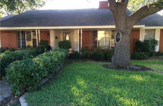1133 Willow Creek Drive - 1133 Willow Creek Dr, Lancaster, TX 75146