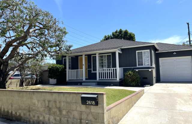 Updated 3 bedroom house with air conditioning and large, private yard photos photos