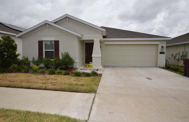 This charming 3 Bedroom, 2 Bath Single Family Home For Rent at 1359 Lassen St, FL 33844. photos photos