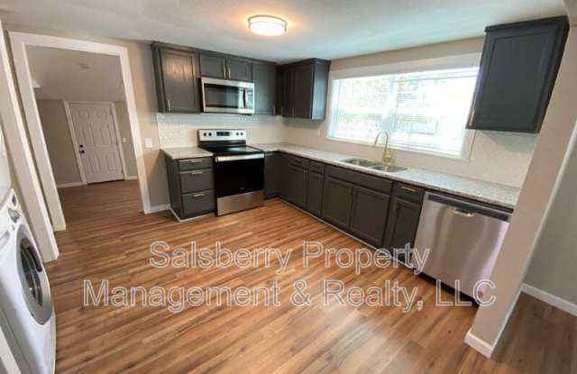 1100 SE 9th Street - 1100 Southeast 9th Street, Mineral Wells, TX 76067